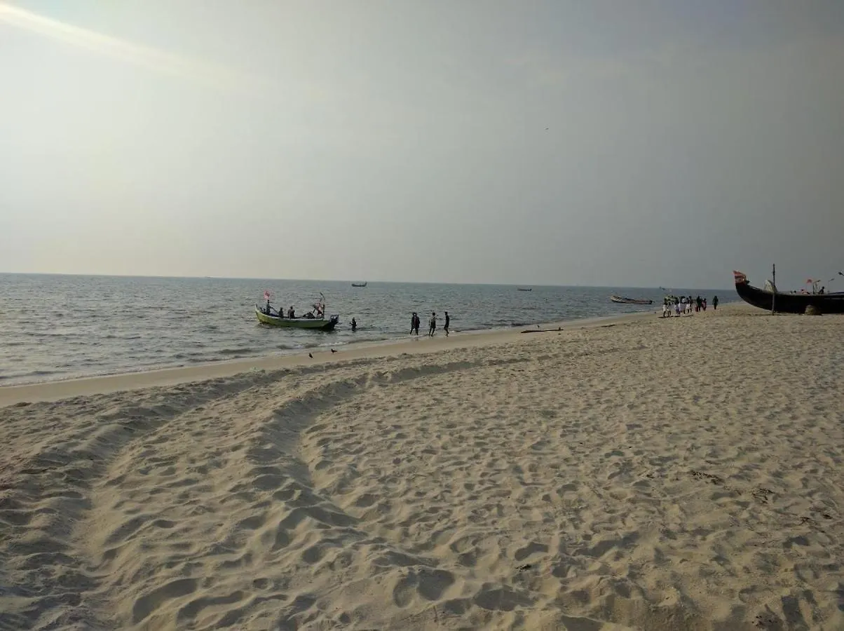 Og Beach Resort Mararikulam Hotel